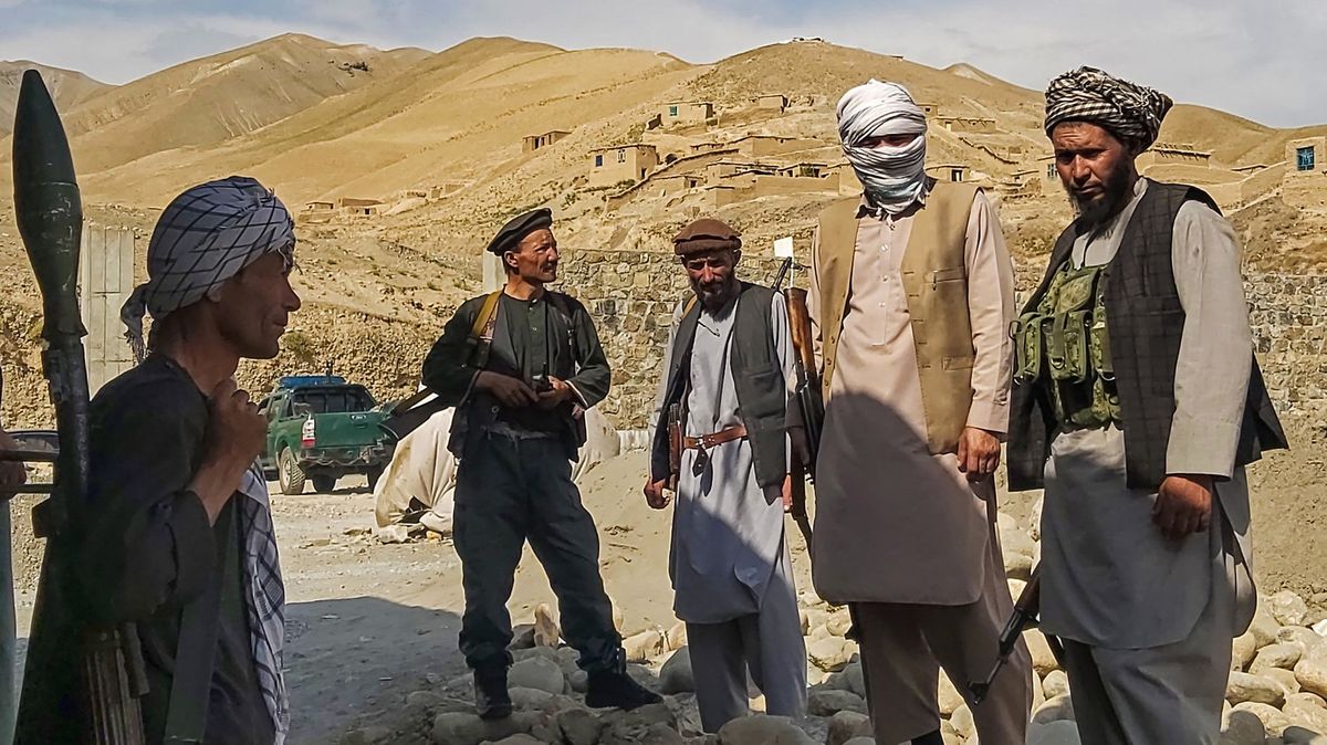 Video: Po odchodu většiny amerických vojáků spustil Tálibán velkou ofenzivu